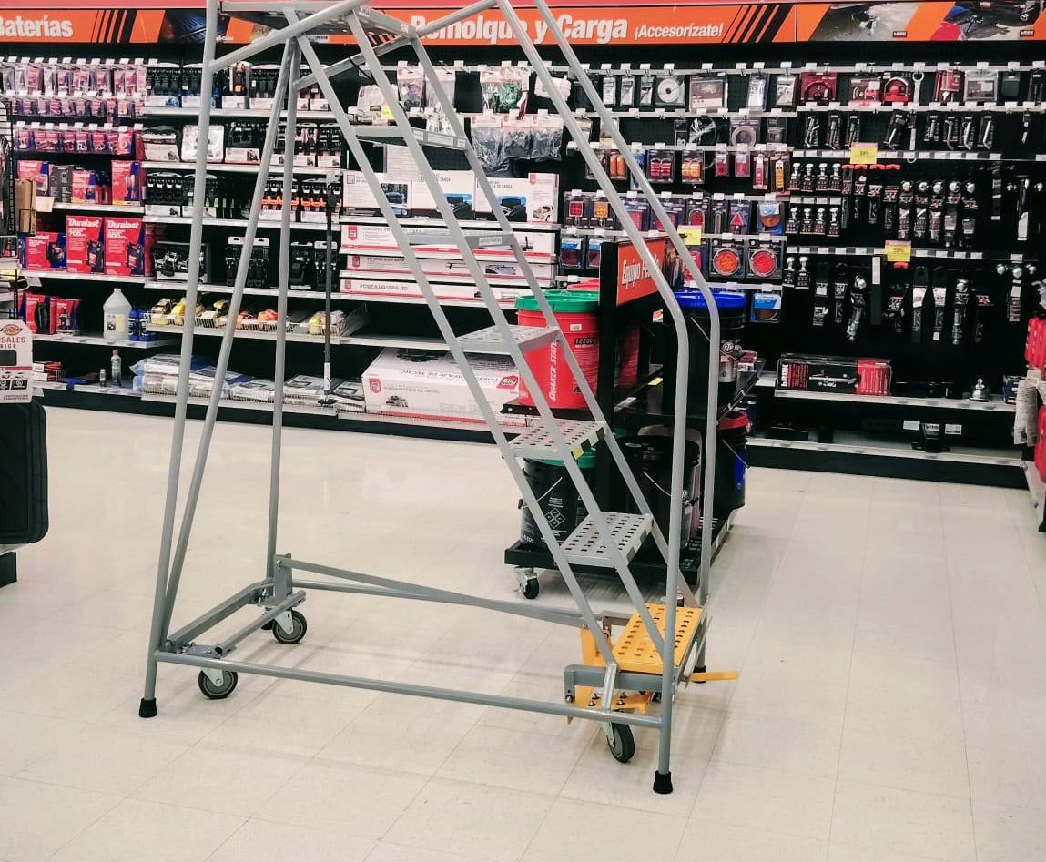 Escalera móvil fabricada por BLINSA — foto 5